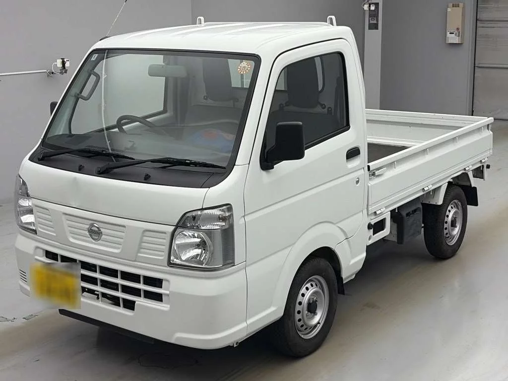 Nissan NT100 Clipper DR16T 2023
